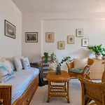 Sardinia Re - Flavias Flat - Free Parking דירה *