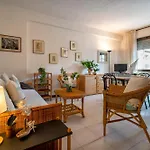 Sardinia Re - Flavias Flat - Free Parking דירה *