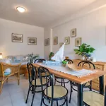 Sardinia Re - Flavias Flat - Free Parking דירה