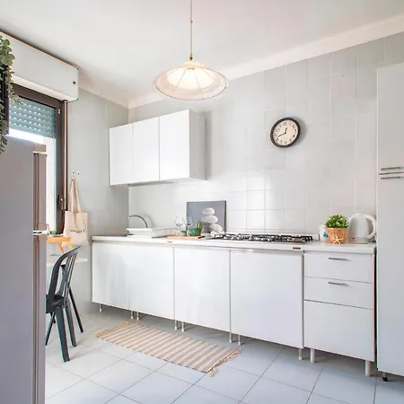 Sardinia Re - Flavia's Flat - Free Parking Alghero