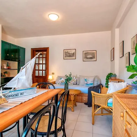 Sardinia Re - Flavia's Flat - Free Parking *