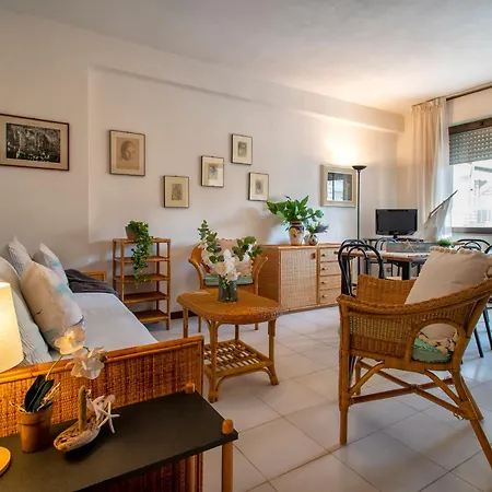 Sardinia Re - Flavias Flat - Free Parking Apartament *